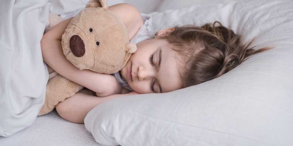 راههای منظم و به موقع نگه داشتن برنامه خواب کودک در تعطیلات