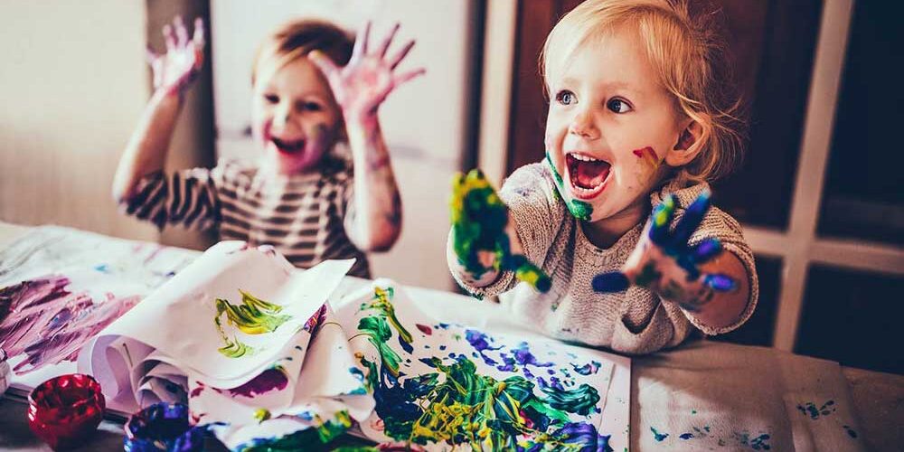 آموزش مهارت های خلاقانه و هنری به کودکان برای حضور در جامعه